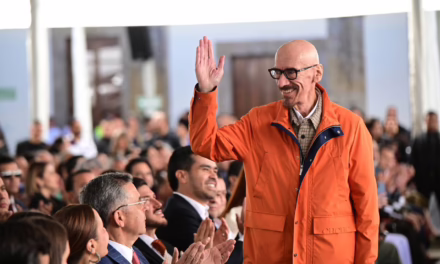 Reaparece Dante Delgado tras superar el cáncer de estómago alt default