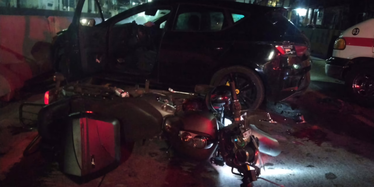 Durante la madrugada se registró un accidente a la altura del puente Bicentenario, Xalapa