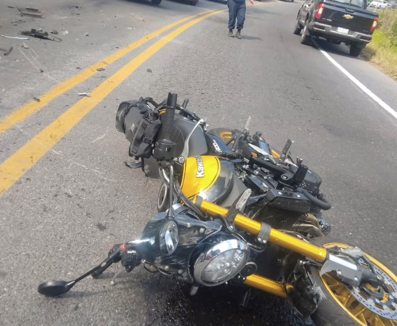 Choque en la Xalapa-Perote: Motociclista resulta lesionado en accidente a la altura de Acajete