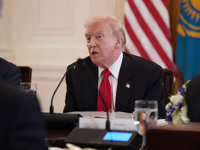 Trump celebra “acuerdo muy bueno” para poner fin al cierre de gobierno en Estados Unidos