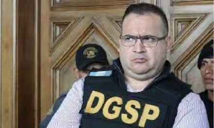 Adelantan audiencia de Javier Duarte, hoy definen si sigue preso o queda libre