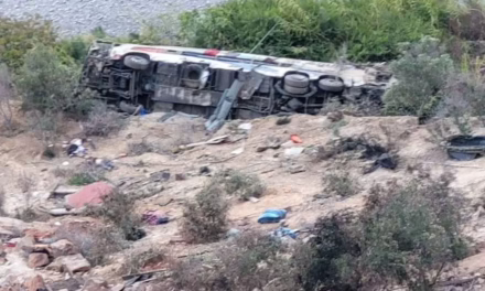Tragedia en Perú: 37 muertos tras caída de autobús en Arequipa