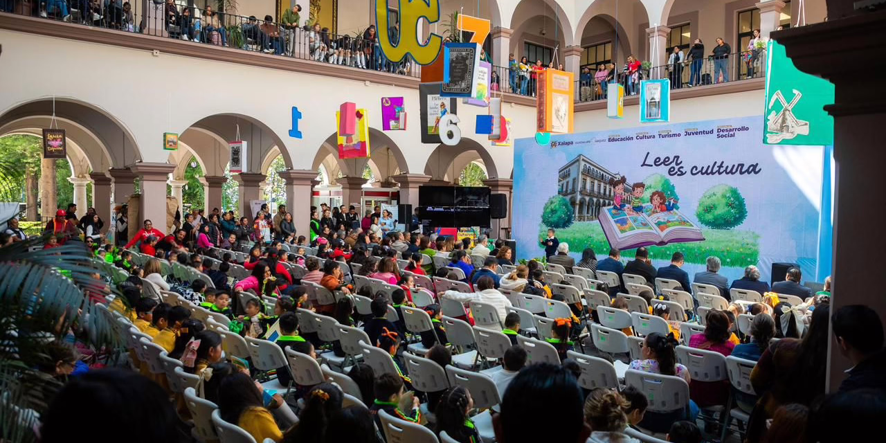 En el Día Nacional del Libro, presenta Ayuntamiento el programa “Leer es Cultura”
