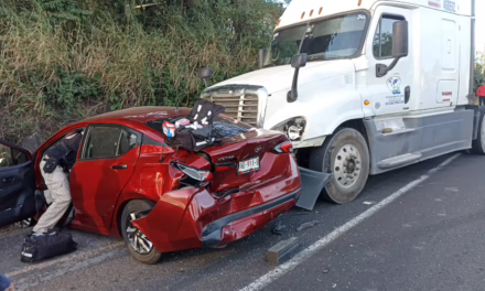 Accidente en la carretera Xalapa -Veracruz, a la altura de Corral Falso