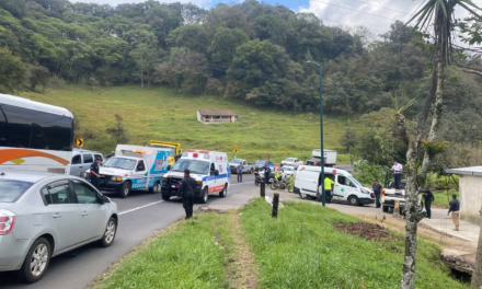 Accidente en carretera Xalapa-Perote: Tramo Piletas y Rafael Lucio 