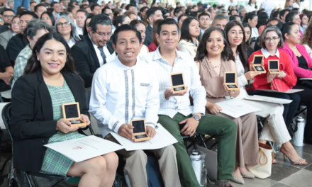 Entrega SEV 242 reconocimientos a la práctica educativa 2025