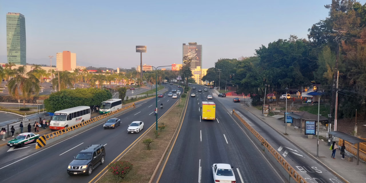Durante este viernes y el fin de semana prevalecerá un ambiente cálido a caluroso al mediodía, y fresco a frío por la noche y madrugada