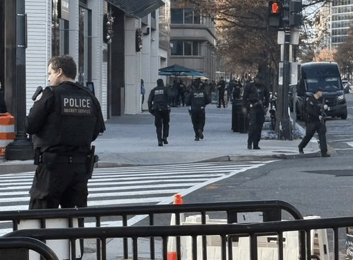 Tiroteo cerca de la Casa Blanca deja heridos a dos guardias nacionales