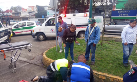 Mujer atropellada frente al Centro de Alta Especialidad en Ruiz Cortines
