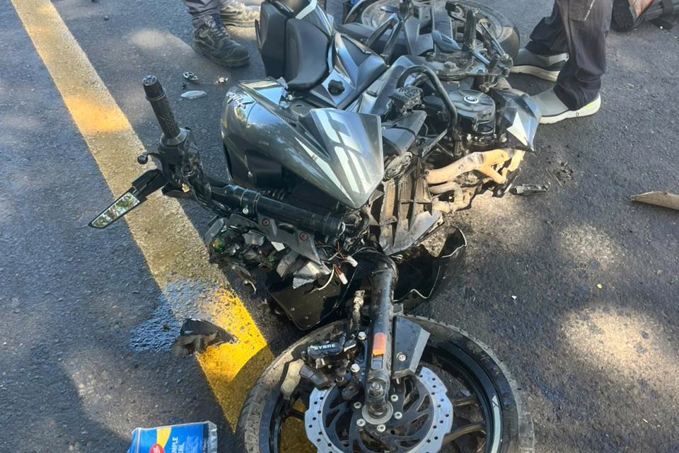 Motociclista lesionado tras fuerte impacto en la Carretera Conejos-Huatusco
