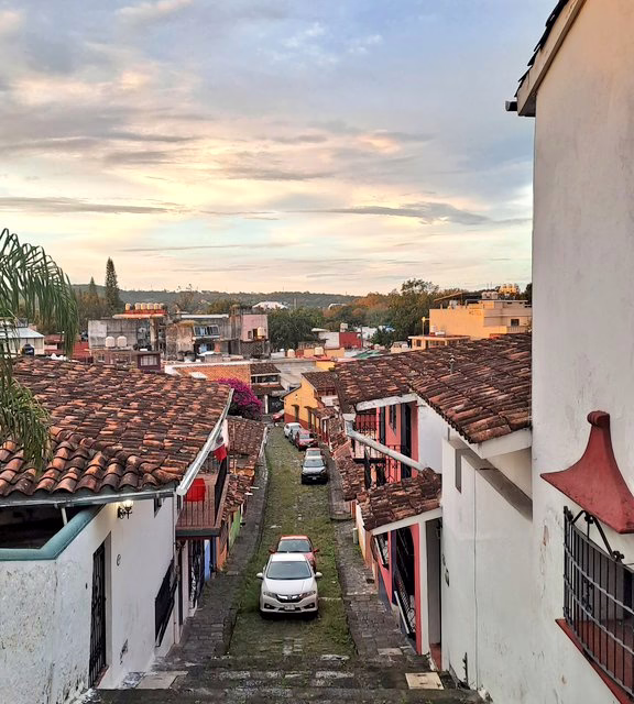 En las próximas 24 horas se prevén condiciones para lluvias y tormentas aisladas