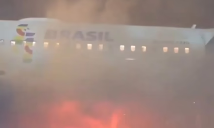 Video: Un incendio en el aeropuerto de Sao Paulo provoca la evacuación de un avión.