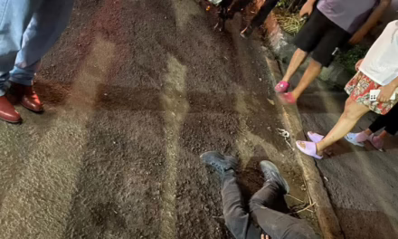 Reportan accidente en la Mártires 28 de Agosto; Paramédicos atienden a lesionado