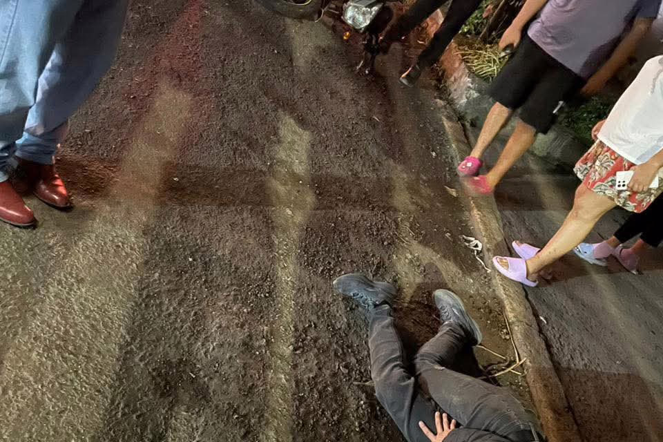 Reportan accidente en la Mártires 28 de Agosto; Paramédicos atienden a lesionado