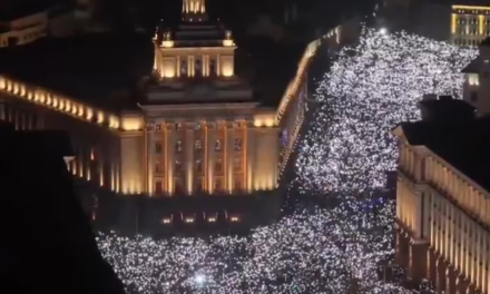 Dimite el gobierno de Bulgaria tras protestas por corrupción y economía