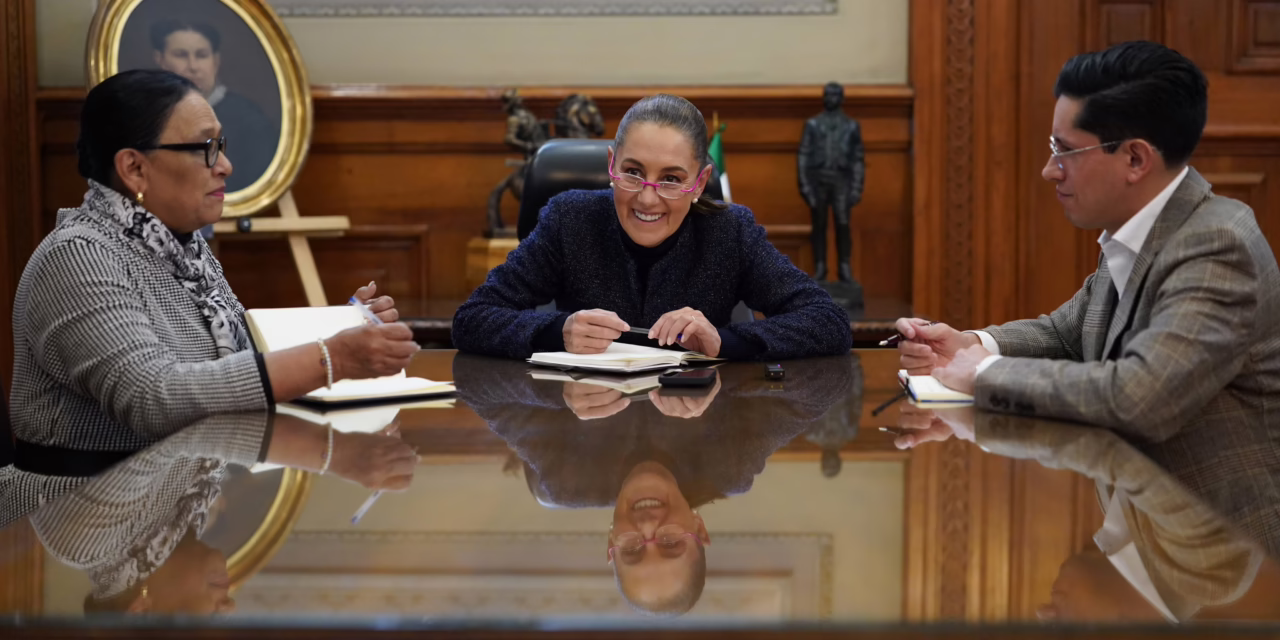 Sheinbaum invita al Papa León XIV a visitar México