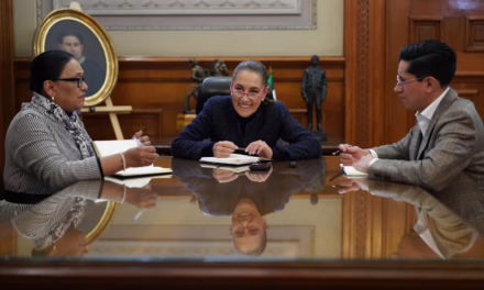 Sheinbaum invita al Papa León XIV a visitar México