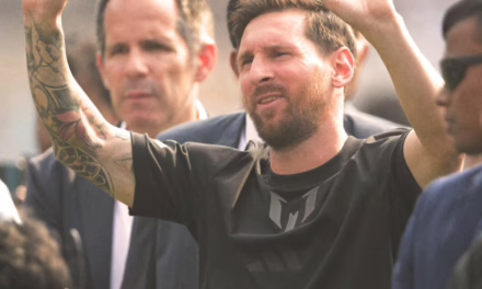 Video: ¡CAOS EN INDIA POR LA VISITA DE MESSI!
