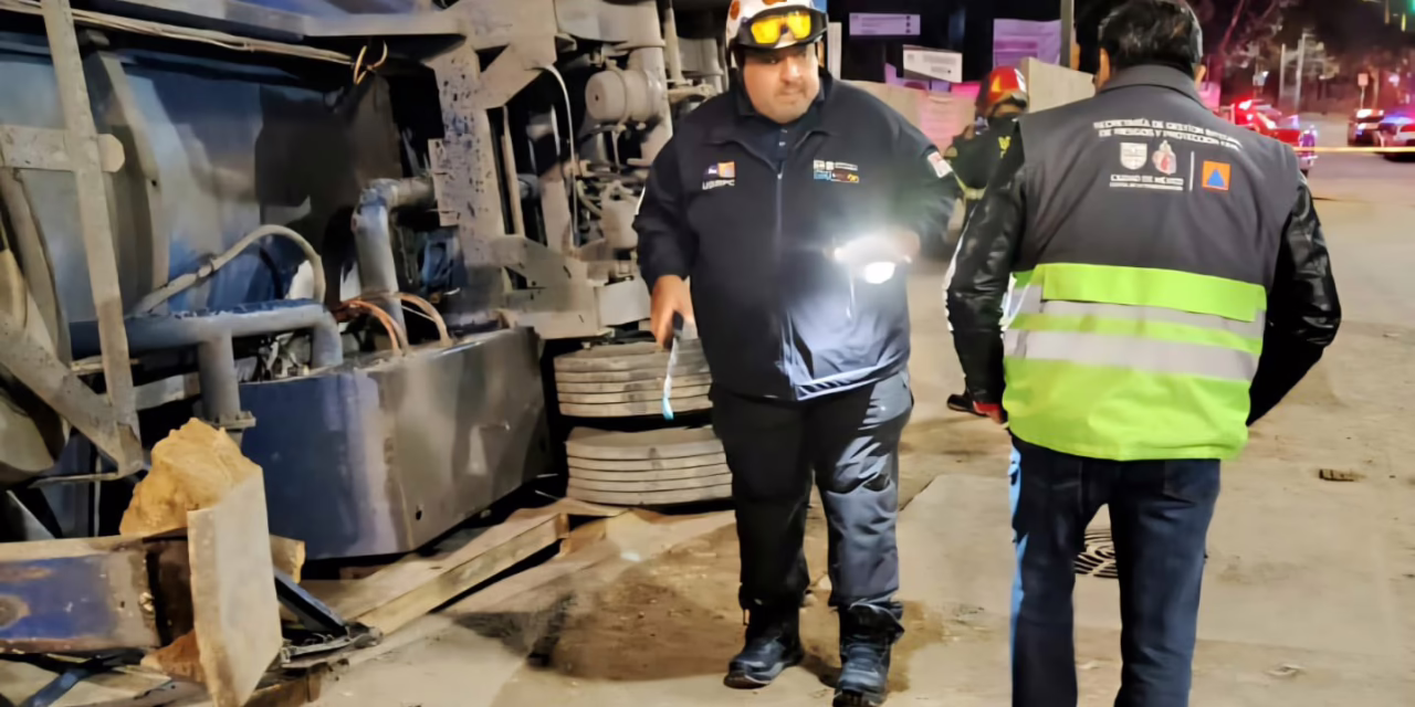 Pipa vuelca con 31 mil litros de gasolina en Estadio Azteca; caos vial se desata en Tlalpan