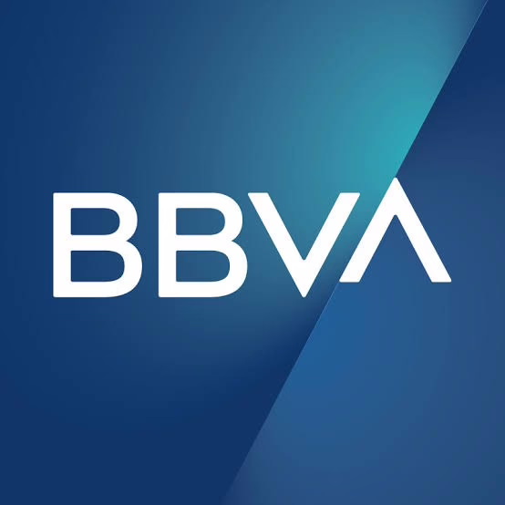 Cajera de BBVA irá 7 años a prisión por robar dinero a clientes.