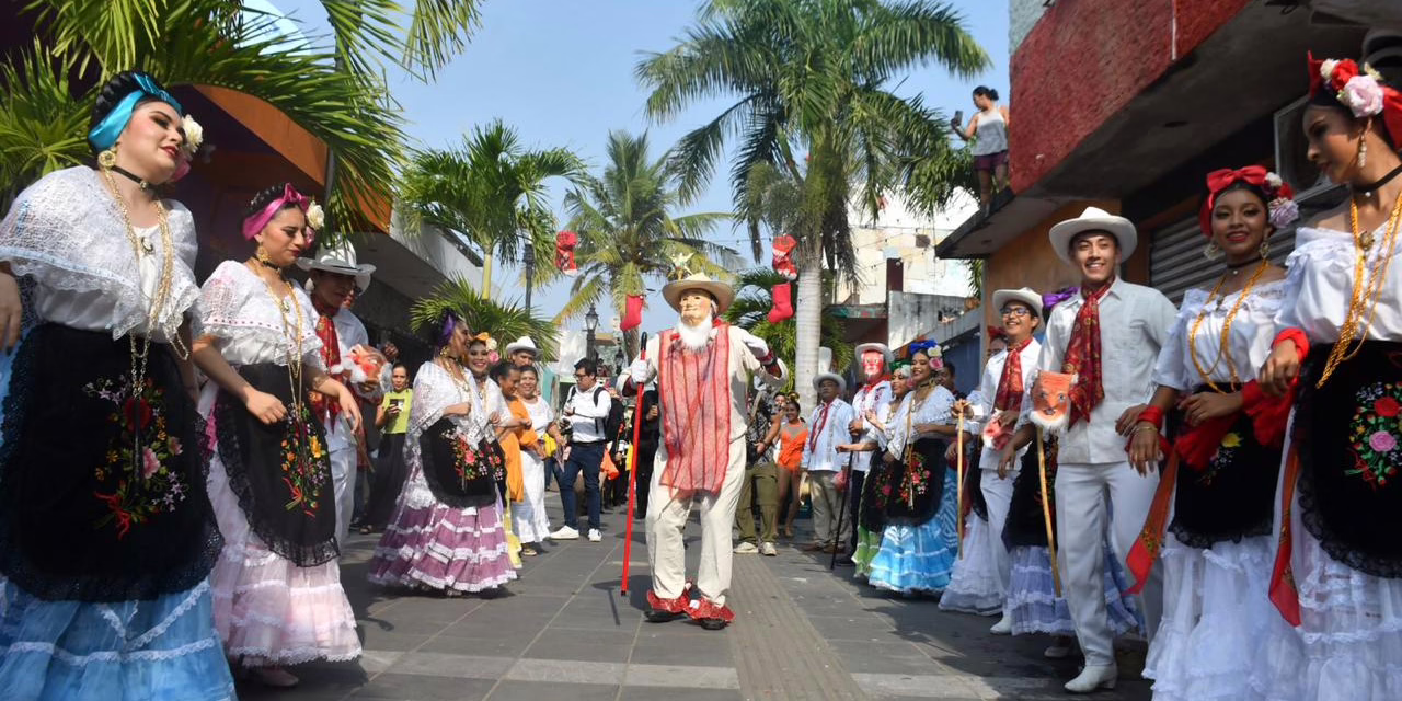Invita SECVER a vivir la magia de la Navidad en Xalapa y despedir el año en Veracruz