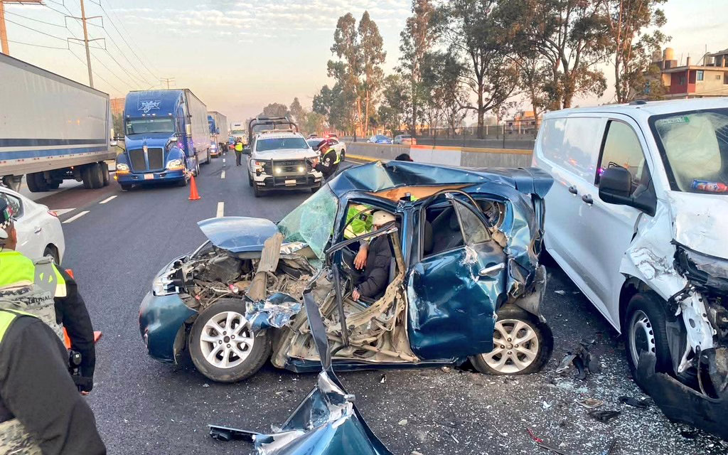Carambola sobre la autopista México–Puebla
