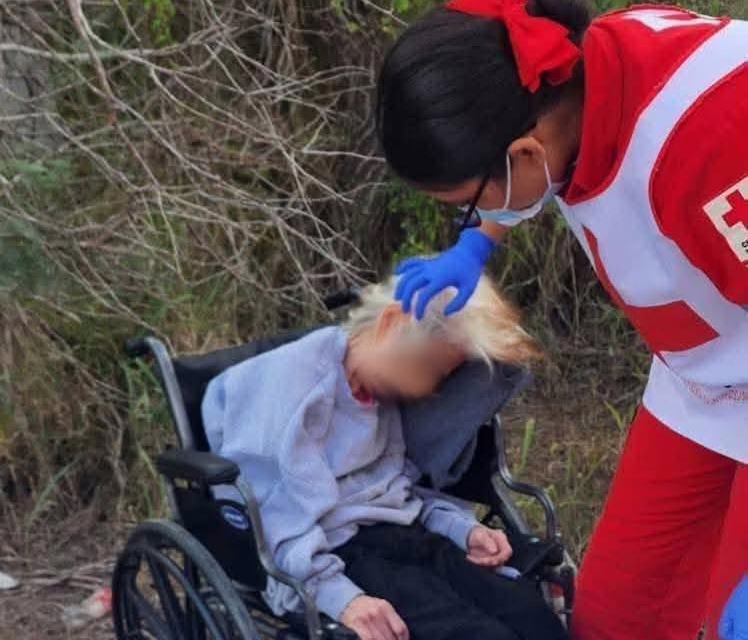 Una adulta mayor fue localizada abandonada en un camino rumbo a Playa Bagdad, en Matamoros, Tamaulipas.