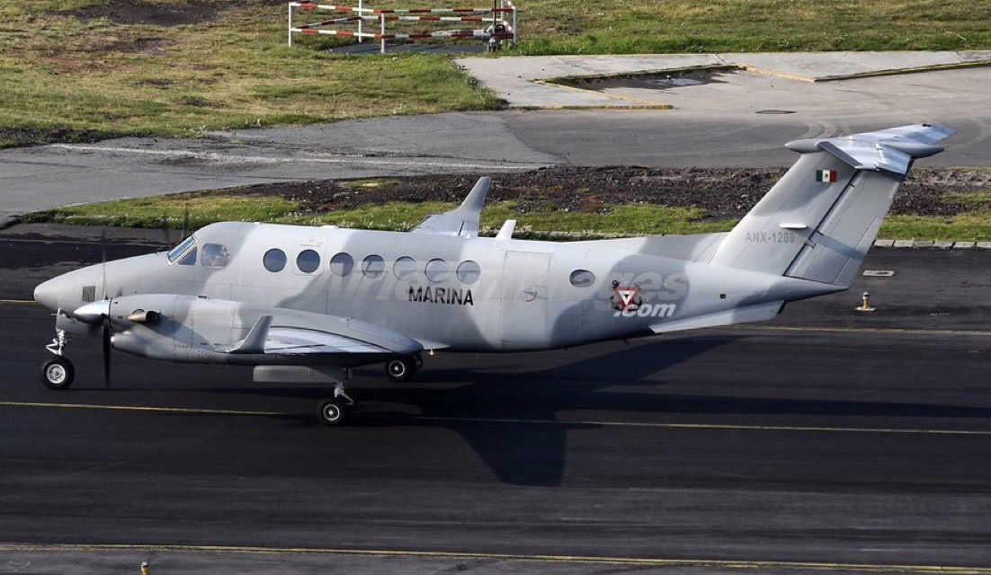 Se esploma de avión King Air ANX 1209 de la secretaría de Marina en Galveston Texas