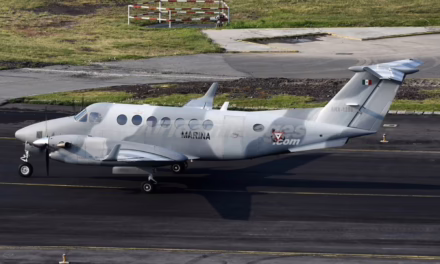 Se esploma de avión King Air ANX 1209 de la secretaría de Marina en Galveston Texas