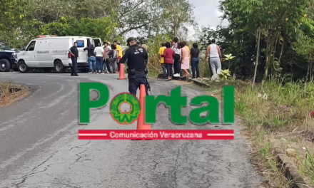 Se accidentan dos personas en motocicleta, cerca del balneario de Carrizal