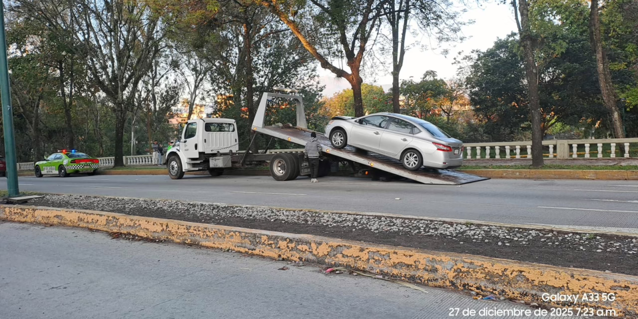 Aparatoso accidente en Circuito Presidentes, a la altura de la Usbi