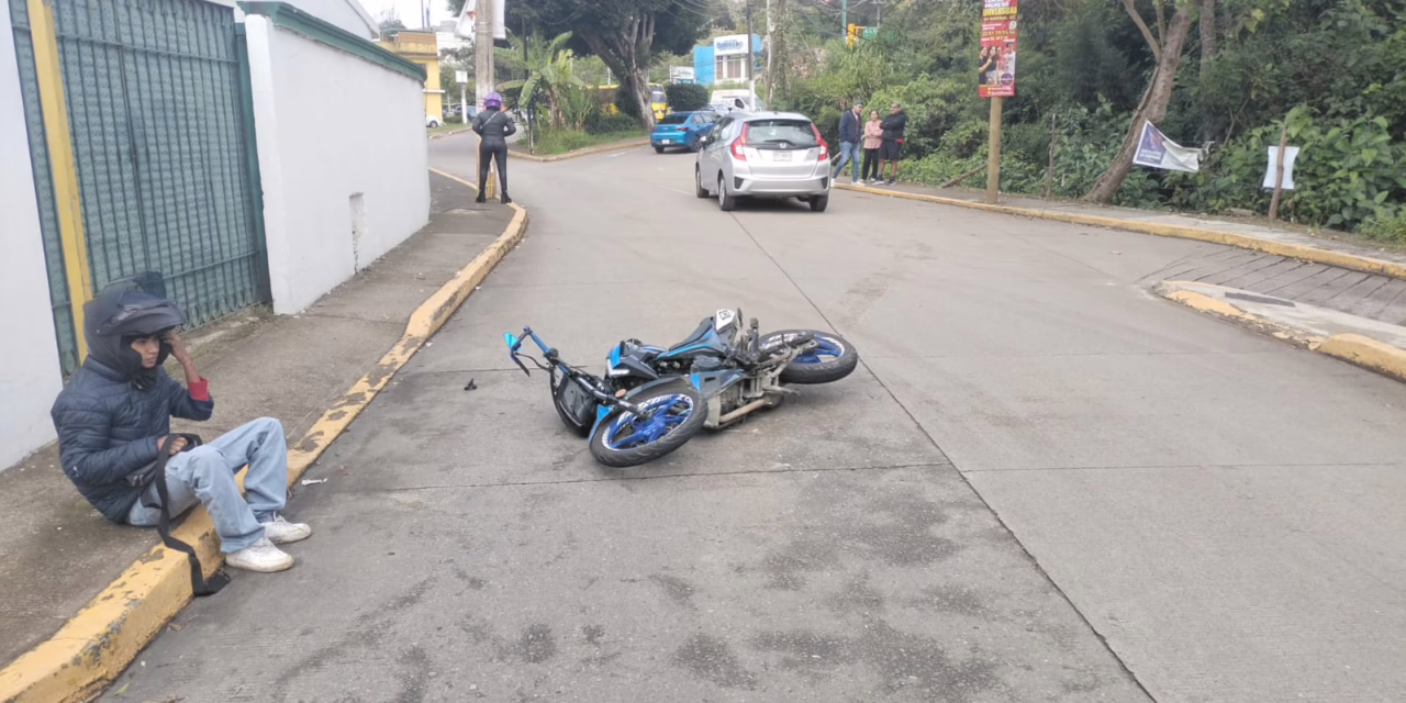 Accidente en la colonia Santa Rosa moviliza a cuerpos de emergencia este martes