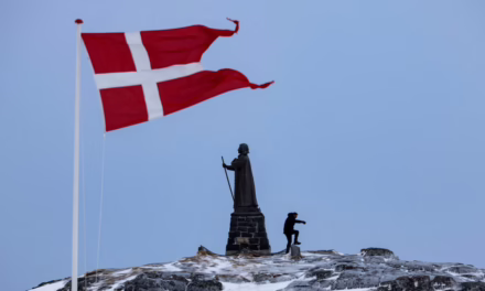 Trump quiere adquirir Groenlandia durante su mandato, “utilizar las fuerzas armadas estadounidenses siempre es una opción”.