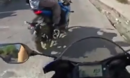 VIDEO:MOMENTO EXACTO DE ROBO A MOTOCICLISTA