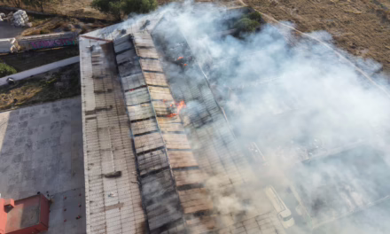 Incendio en Bodega de Carretera Texcoco-Lechería, en Edomex