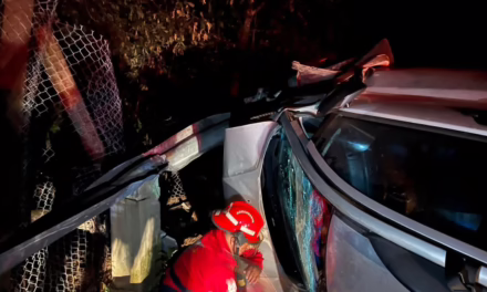 7 lesionados en volcadura de Camioneta en el Municipio de Coatepec