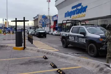Detienen a ladrón en los ductos de Plaza Cristal en Veracruz