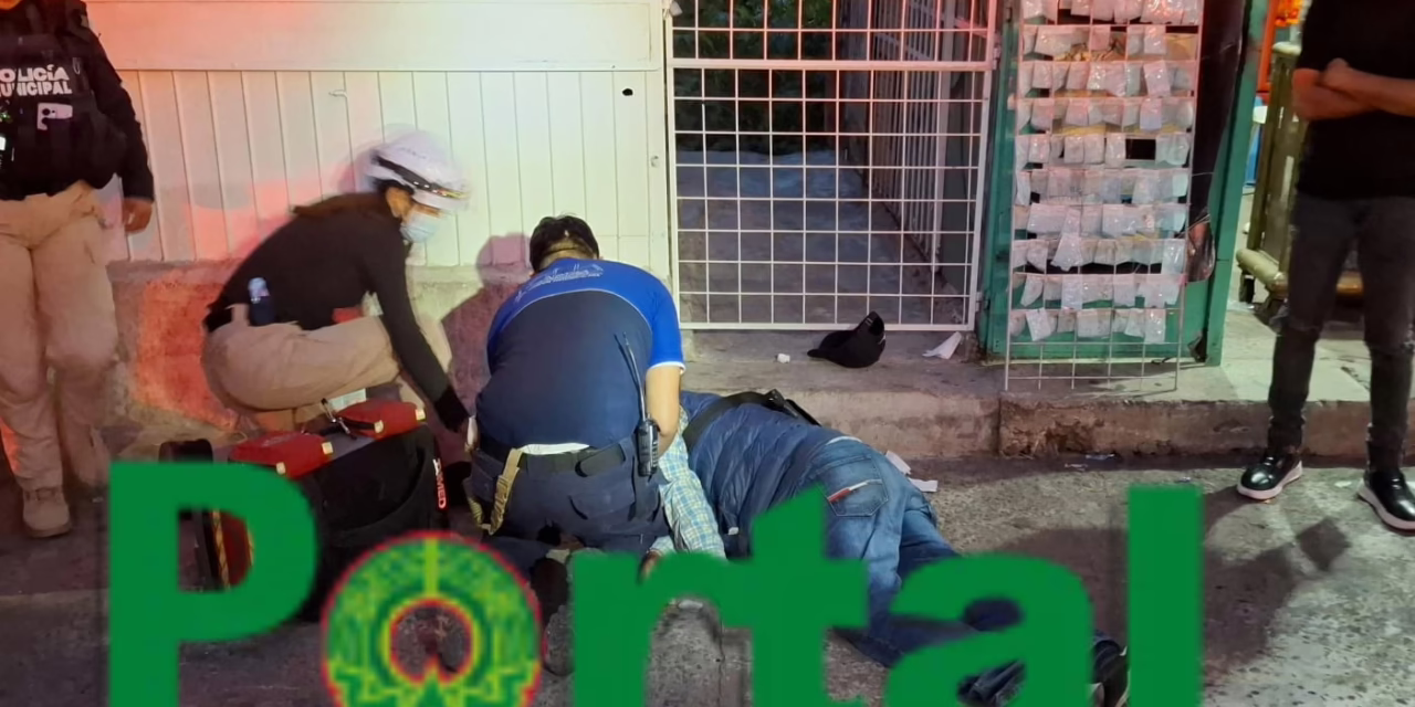 Se desvanece hombre en parada de la Av. Chedraui Caram; cuerpos de emergencia lo auxilian