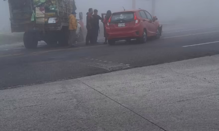 Choque en la carretera Xalapa-Perote, a la altura de la entrada a San Miguel