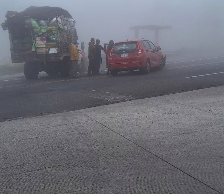 Choque en la carretera Xalapa-Perote, a la altura de la entrada a San Miguel