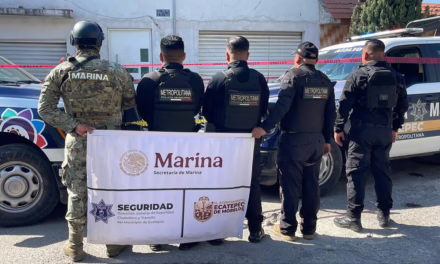 Fuerzas federales y policías municipales de Ecatepec, Edomex, realizan un operativo en un supuesto call center clandestino