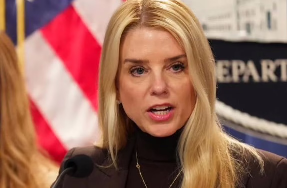 Pam Bondi presume detención ‘bajo su dirección’ de Ryan Wedding