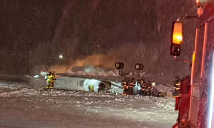 Se estrella avión privado con ocho personas a bordo en un aeropuerto de Maine