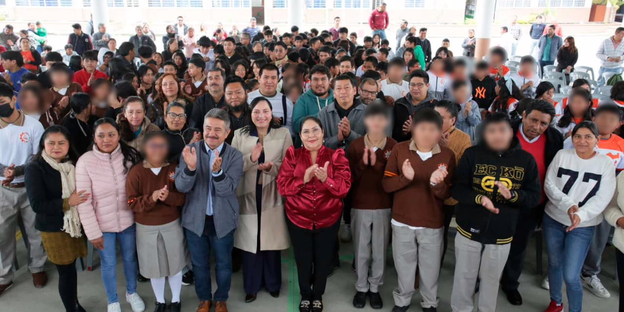 Beneficia SEV a más de 13 mil estudiantes con equipamiento escolar en las Altas Montañas