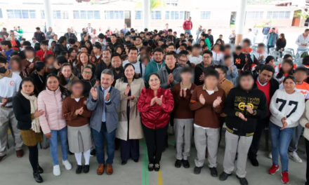 Beneficia SEV a más de 13 mil estudiantes con equipamiento escolar en las Altas Montañas