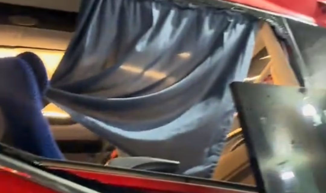 (VIDEO) Avientan piedras contra ADO en la México-Puebla y rompen varias ventanas