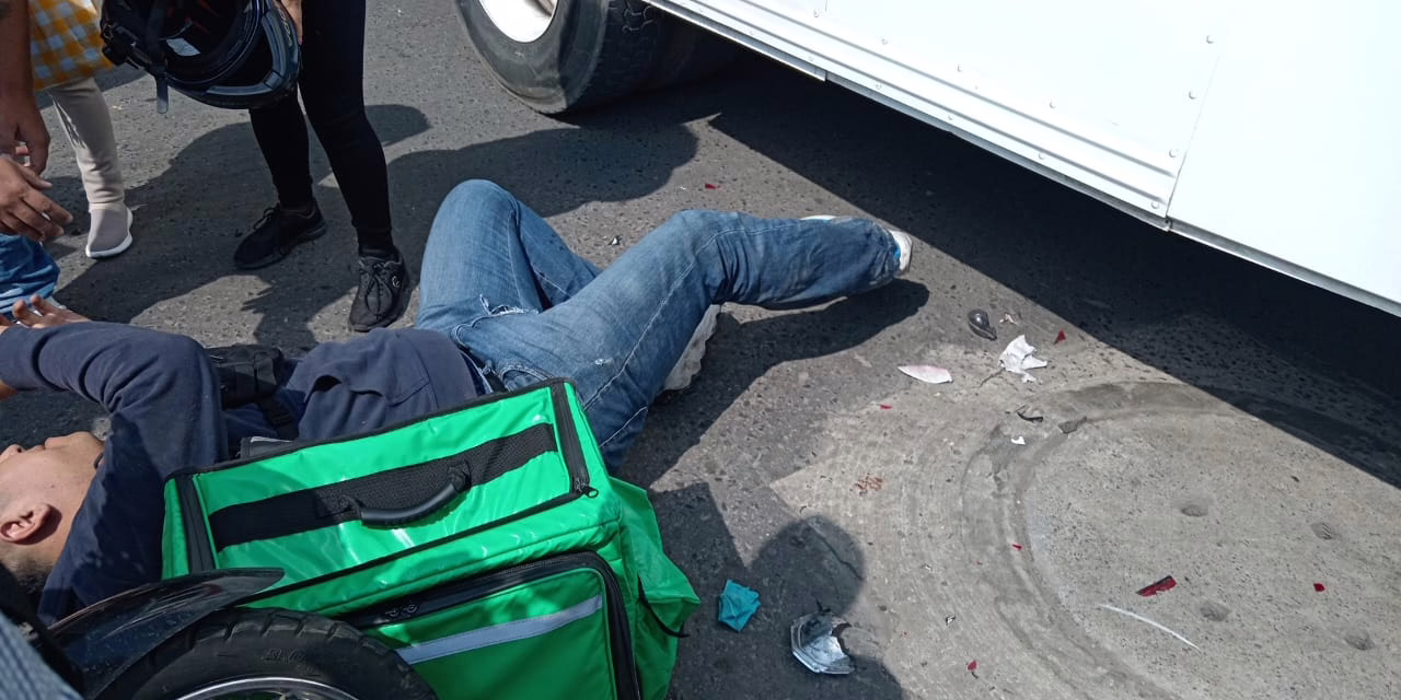 Motociclista herido tras colisión en la colonia Rafael Lucio