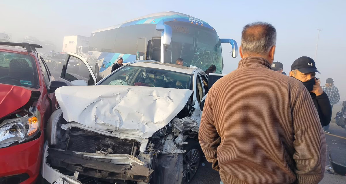 Video:Choque múltiple deja tres personas sin vida y varios lesionados en el Estado de México.