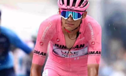 Isaac del Toro arranca 2026 con victoria en la Etapa 1 del UAE Tour