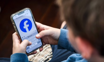 Reino Unido busca regular redes para menores